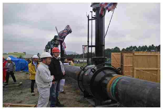 長哨營鄉(xiāng)老西溝村清理廢水池經(jīng)驗分享